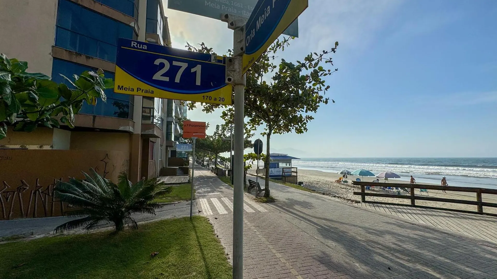 Pe Na Areia 30 Passos Do Mar Apto 102 ايتابيما